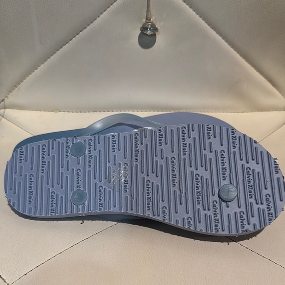 Calvin Klein Blue Sandals Modern Thong Style - Picture 4 of 5